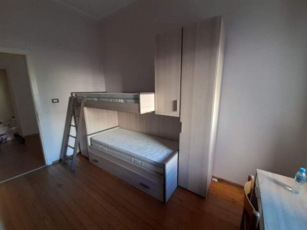 Durres, jepet me qera apartament 2+1+BLK Kati 2, 90 m² 350 Euro (lagjja 6)