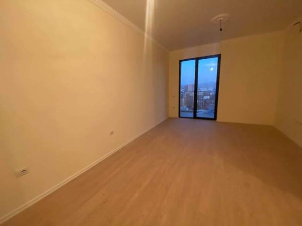 Tirane, jepet me qera apartament Kati 6, 64 m² 400 Euro (Rruga kongresi manastirit)