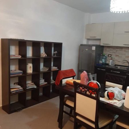 Tirane, jepet me qera apartament 1+1+BLK Kati 4, 66 m² 35.000 Leke (kombinat)