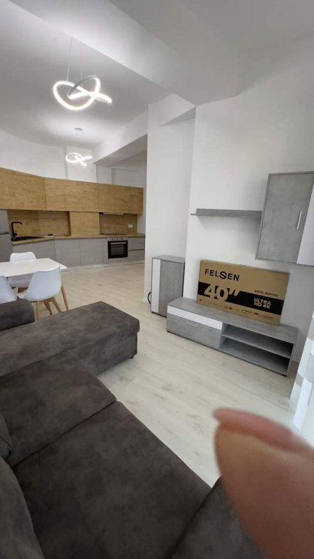 Tirane, jepet me qera apartament 2+1+BLK Kati 7, 88 m² 500 Euro (bulevardi kasharit)