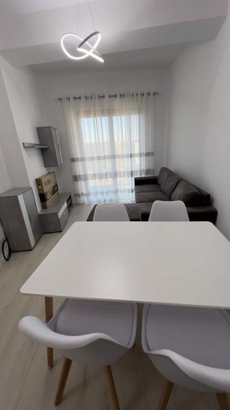 Tirane, jepet me qera apartament 2+1+BLK Kati 7, 88 m² 500 Euro (bulevardi kasharit)