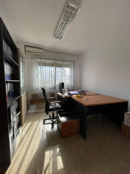 Tirane, jepet me qera apartament Kati 3, 130 m² 1.000 Euro (E Elbasanit)