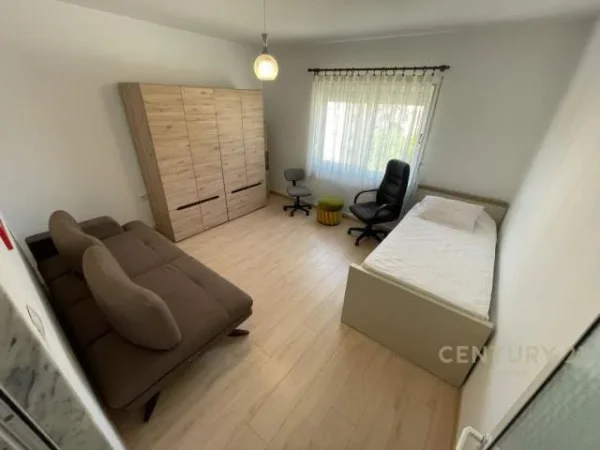 Tirane, jepet me qera apartament 2+1+BLK Kati 4, 120 m² 750 Euro (prane Kika 2)