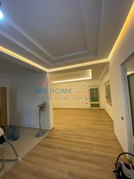 Tirane, jepet me qera Vile 3 Katshe Kati 3, 550 m² 2.200 Euro (Shkoze)