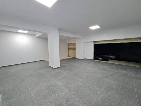 Vlore, jepet me qera Kati 0, 330 m² 75.000 Leke