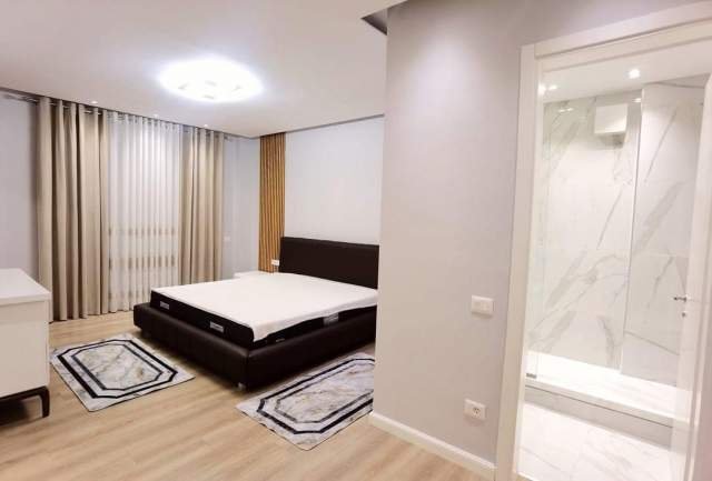 Tirane, jepet me qera apartament Kati 2, 220 m² 1.500 Euro (Secret garden)