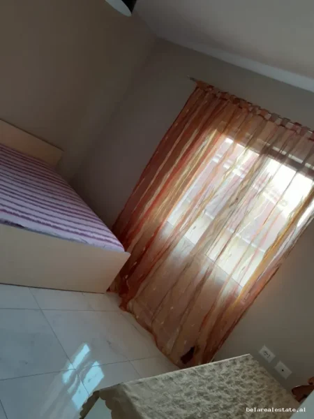 Tirane, jepet me qera Vile Vile 3 Katshe Kati 3, 120 m² 590 € (Rruga Elbasanit)