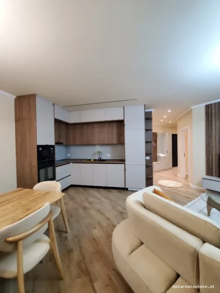 Tirane, jepet me qera apartament 2+1+Ballkon Kati 2, 120 m² 1.500 € (Liqeni i Thate)