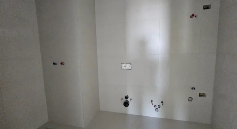 Tirane, shitet apartament 2+1 , 109 m² 326.400 € 