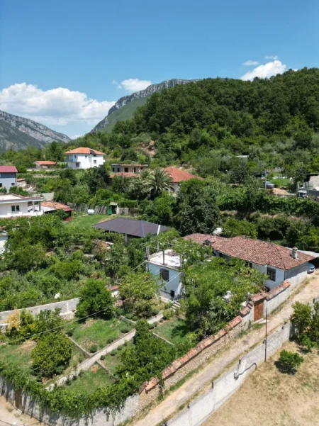 SHITET: VILE + Truall E Veçantë 📍 Ibë Të Poshtme 3+1+2wc ( 18 Min Nga Qendra Tiranës) -- 98,000€****