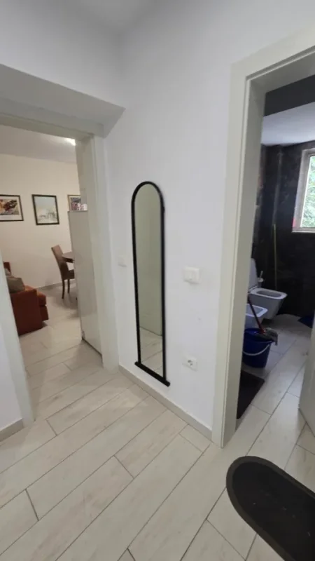 Tirane, jepet me qera apartament 2+1 Kati 2, 65 m² 800 € (Rruga e Durrësit)
