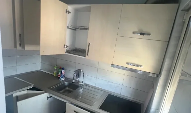 Tirane, jepet me qera apartament 1+1 Kati 5, 58 m² 400 € 
