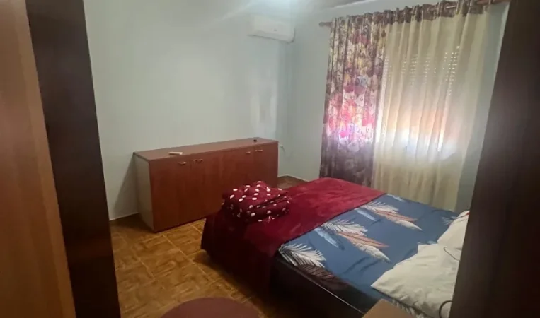 Tirane, jepet me qera apartament 1+1 Kati 5, 58 m² 400 € 