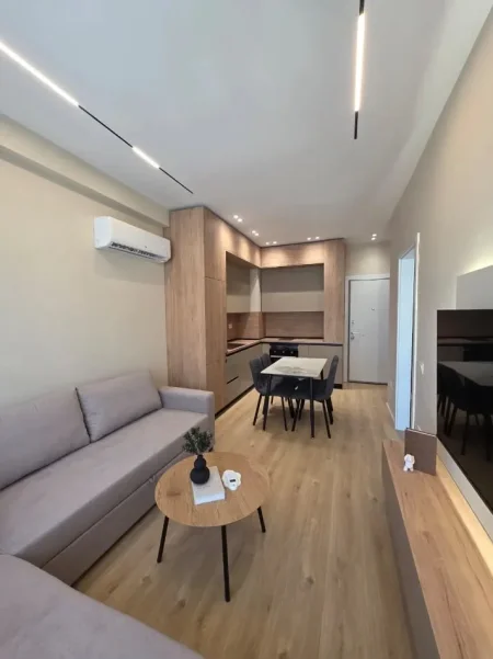 Tirane, jepet me qera apartament 1+1 Kati 5, 58 m² 450 € (Ali Demi, Kompleksi Kadiu)