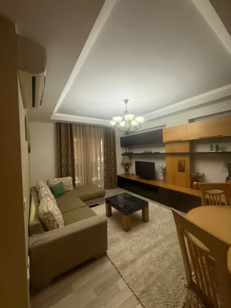 Tirane, jap me qera apartament 2+1+Ballkon Kati 2, 102 m² 600 € (Rruga Jordan Misja)