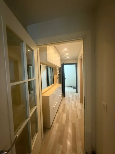 Tirane, jap me qera apartament 2+1+Ballkon Kati 2, 102 m² 600 € (Rruga Jordan Misja)
