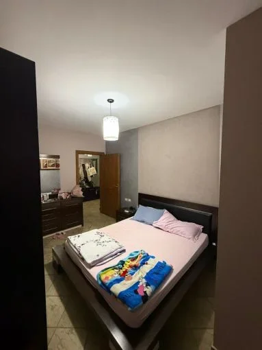 Tirane, jepet me qera apartament 2+1+Aneks+Ballkon Kati 5, 75 m² 600 € (Rruga e Kavajes)