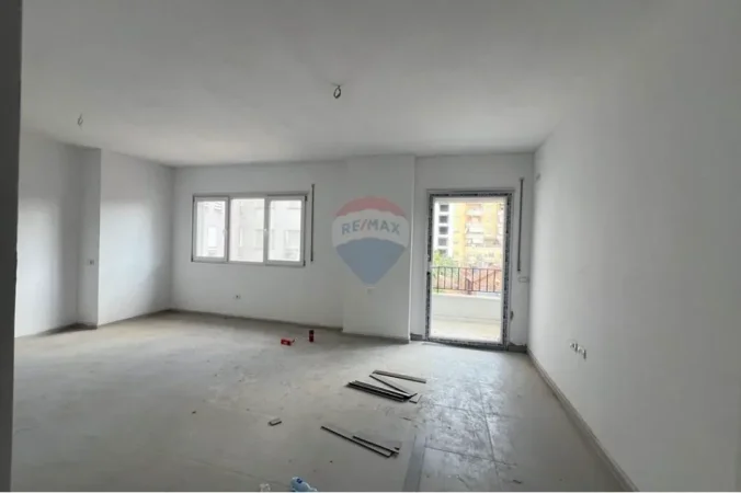 Tirane, jepet me qera , 68 m² 650 € 