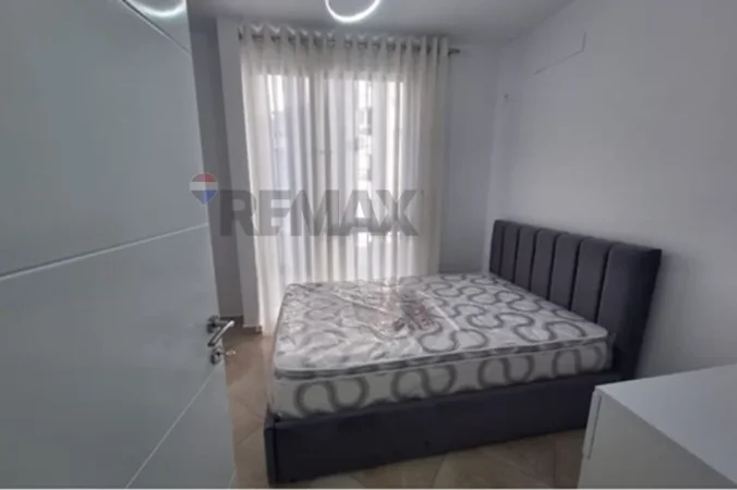 Tirane, jepet me qera apartament , 95 m² 800 € 