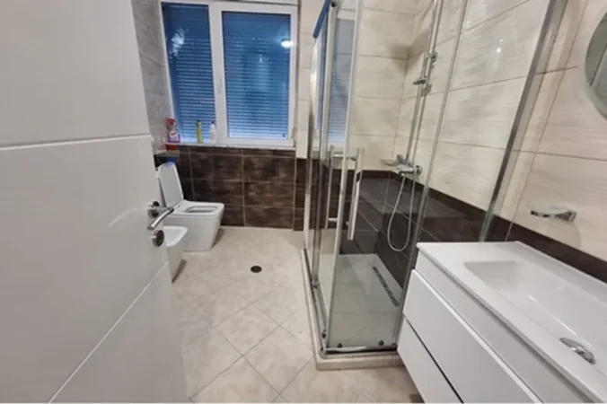 Tirane, jepet me qera apartament , 95 m² 800 € 