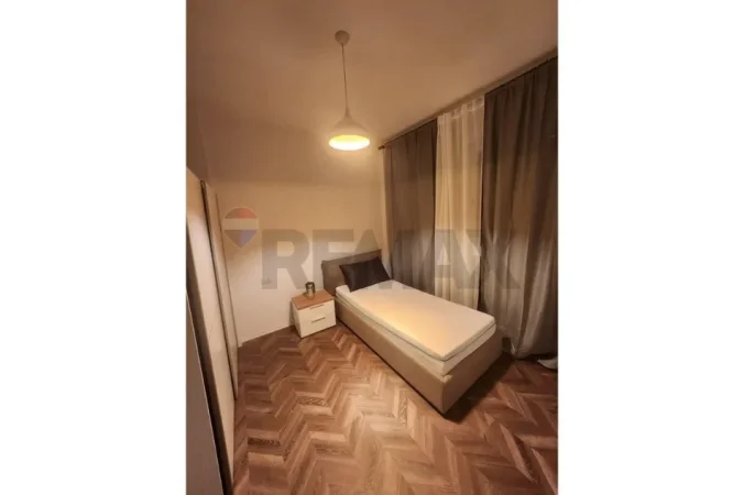 Tirane, jepet me qera apartament , 97 m² 690 € 