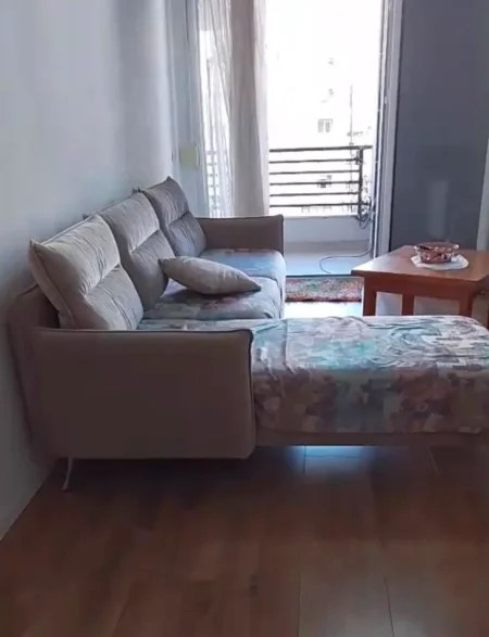 Tirane, jepet me qera apartament 2+1 Kati 5, 70 m² 550 € (Ish Parku, Rruga Ndre Mjeda)