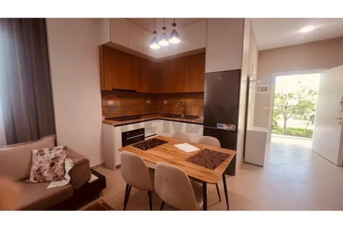Tirane, jepet me qera apartament , 82 m² 500 € (Ish Frigoriferi)