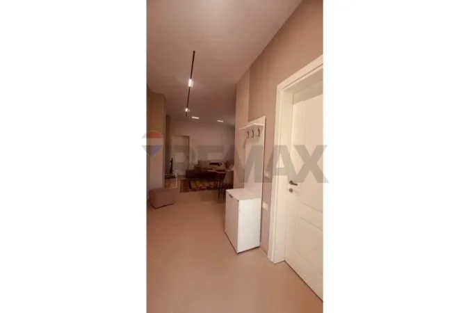Tirane, jepet me qera apartament , 82 m² 500 € (Ish Frigoriferi)