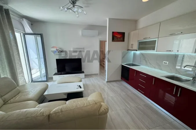 Tirane, jepet me qera apartament , 74 m² 690 € 