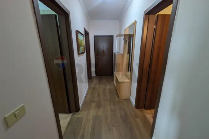 Tirane, jepet me qera apartament , 100 m² 960 € 