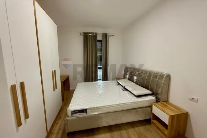 Tirane, jepet me qera apartament , 120 m² 750 € 