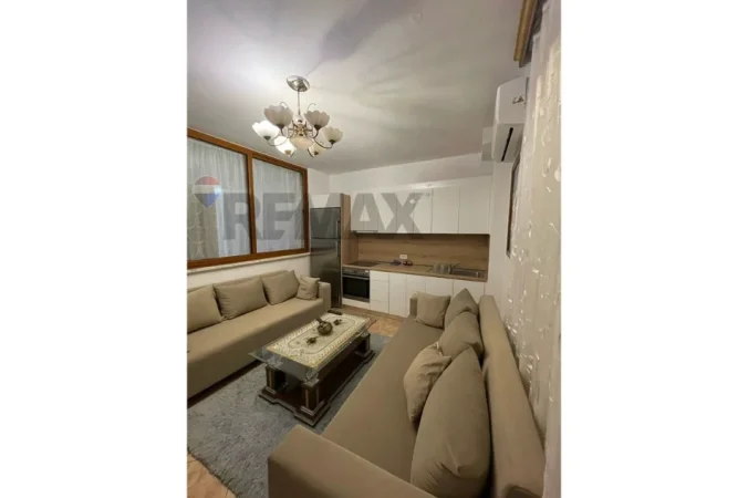 Tirane, jepet me qera apartament , 70 m² 550 € 