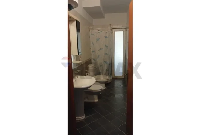 Tirane, jepet me qera apartament , 62 m² 551 € 