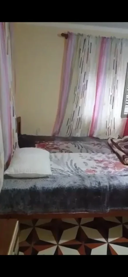 Tirane, jepet me qera apartament 1+1 Kati 2, 65 m² 300 € (Rruga Sadik Kaceli)