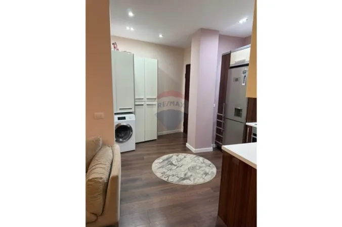 Tirane, jepet me qera apartament , 79 m² 600 € 