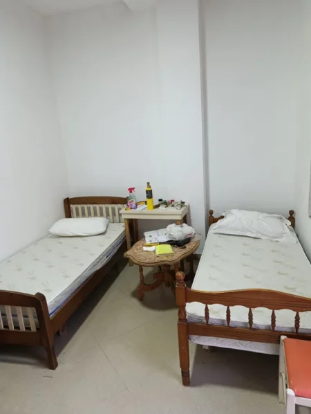 Tirane, jepet me qera apartament Studio Kati 1, 40 m² 300 € (Qyteti Studenti)