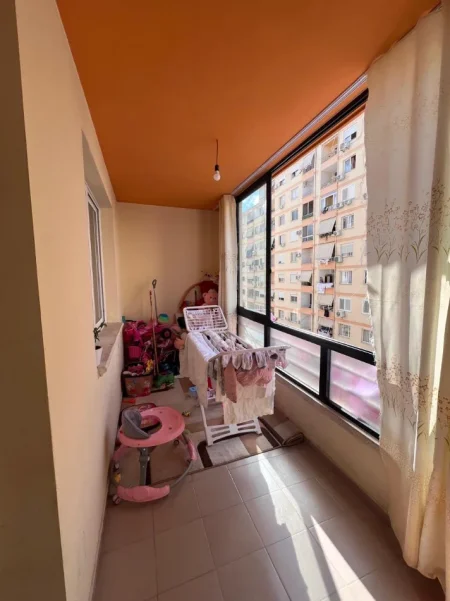 Tirane, jepet me qera apartament 1+1+Aneks+Ballkon Kati 6, 100 m² 500 € (Kompleksi Fratari)