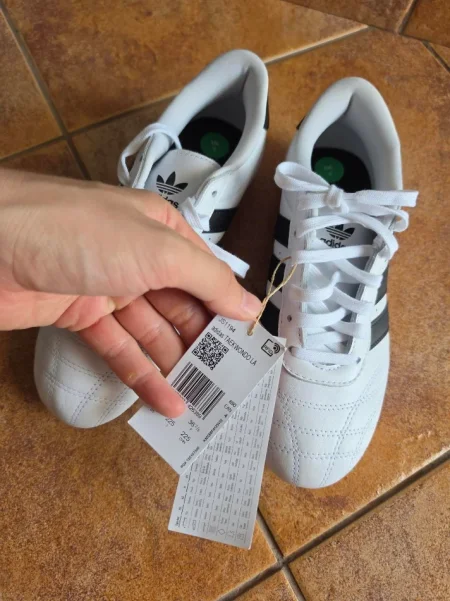 Tirane, shes Atlete origjinale Adidas nr 36 Jane te reja 55 €