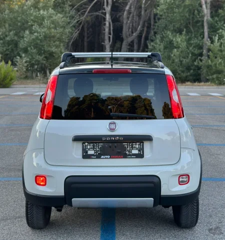 Shqiperi, shes makine Fiat Panda 4x4 1.3 Nafte 2014 Nafte, ulliri manuale Kondicioner 160 km 6.600 €