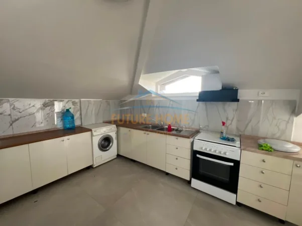Tirane, jepet me qera apartament 2+1+Ballkon Kati 2, 130 m² 550 € (Instituti)