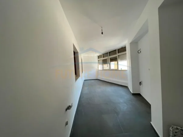 Tirane, shitet apartament 2+1, Kati 2, 96 m² 235.000 € (Pazari i Ri)
