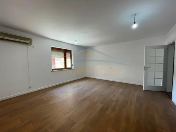 Tirane, shitet apartament 2+1, Kati 2, 96 m² 235.000 € (Pazari i Ri)
