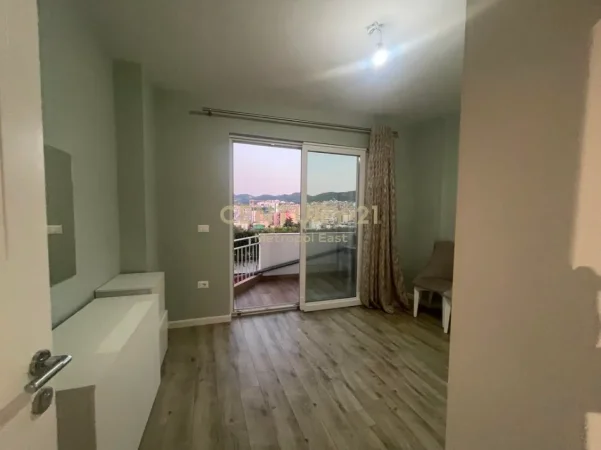 Tirane, jepet me qera apartament 1+1 Kati 9, 112 m² 750 €