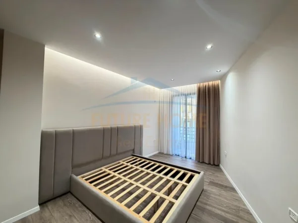 Tirane, shitet apartament 1+1 Kati 8, 65 m² 109.000 € (Yzberisht)
