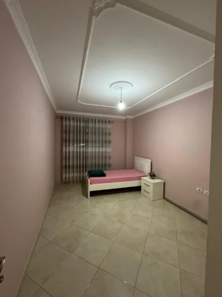 Tirane, jepet me qera apartament 2+1+Ballkon Kati 1, 125 m², Astir, 65.000 Leke/Muaj