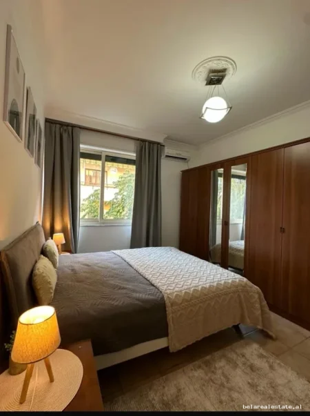 Tirane, jepet me qera apartament 1+1 Kati 3, 690 € 