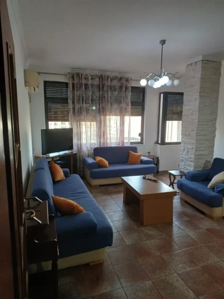 Tirane, jepet me qera apartament 2+1 Kati 8, 90 m² 630 € (Selvia)