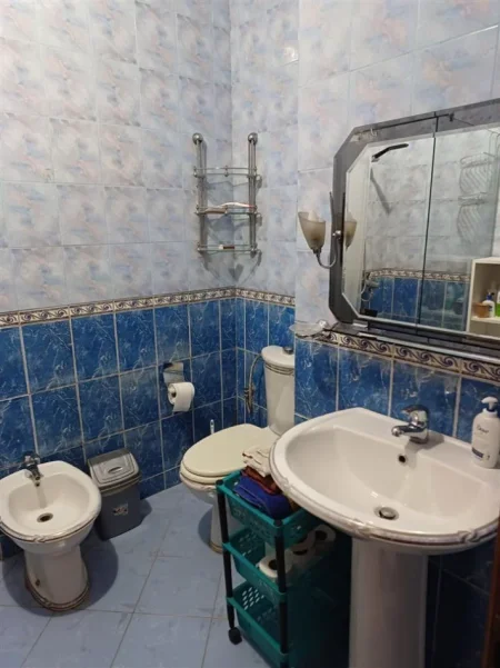 Tirane, jepet me qera apartament 2+1 Kati 8, 90 m² 630 € (Selvia)