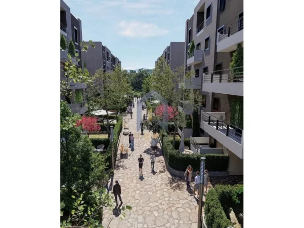 Tirane, shes apartament 1+1+Ballkon Kati 3, 66 m² 66.240 € (Apartament 1+1 per shitje tek Kodra e Liqenit Paskuqan)