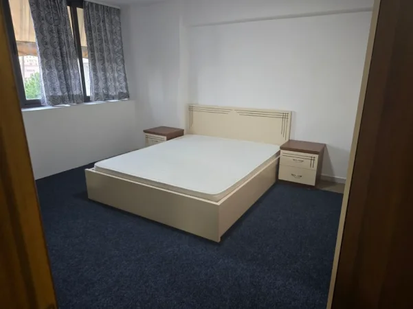 Tirane, jepet me qera apartament 2+1 Kati 4, 95 m² 600 € (Qender, tek 9kateshet)